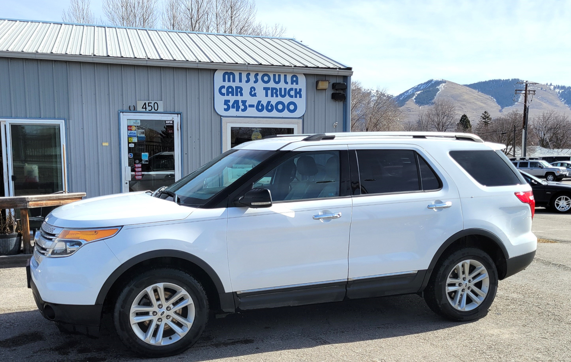 photo of 2013 Ford Explorer XLT 4WD